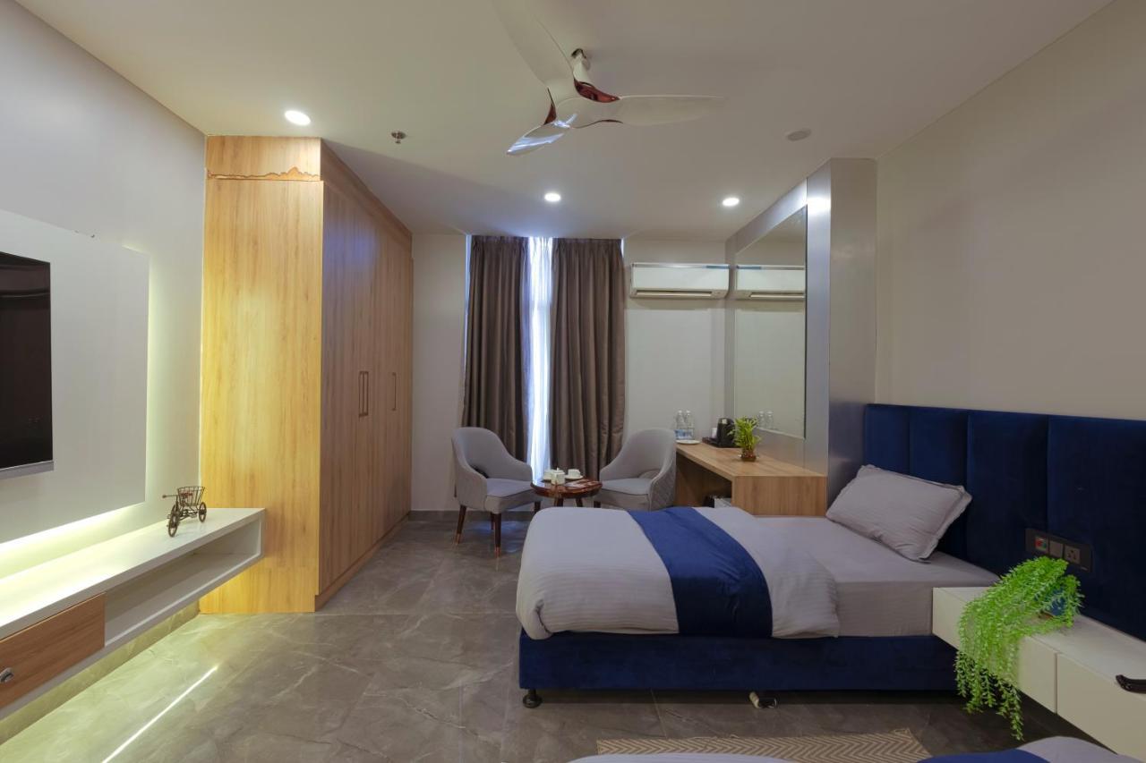 Hotel Bay Laurel Retreat Faridabad Exterior photo